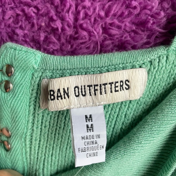 Urban Outfitters Light Green V-Neck Sweater - Picture 4 of 4